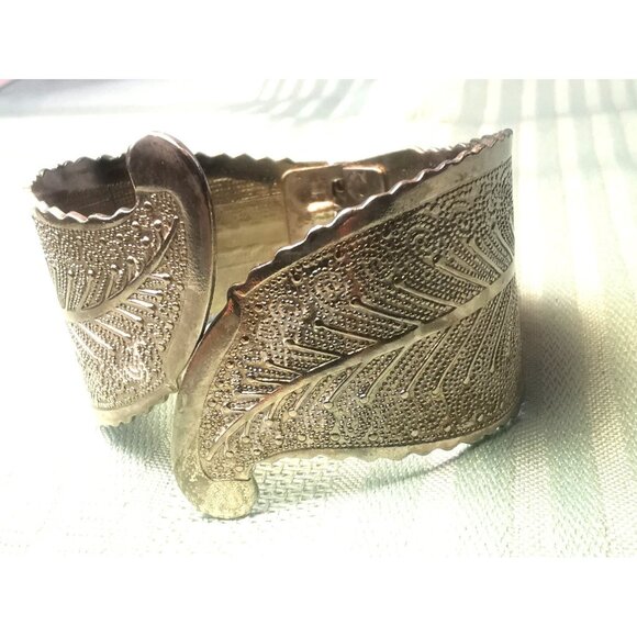 Leaf Feather Design Vintage Silver Tone Hinged Cuff Bracelet  7.5 Boho Statement - Picture 10 of 11